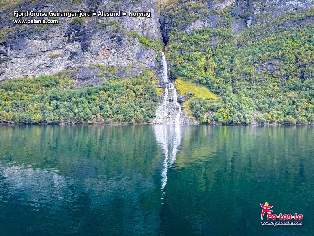 Fjord Cruise Geirangerfjord